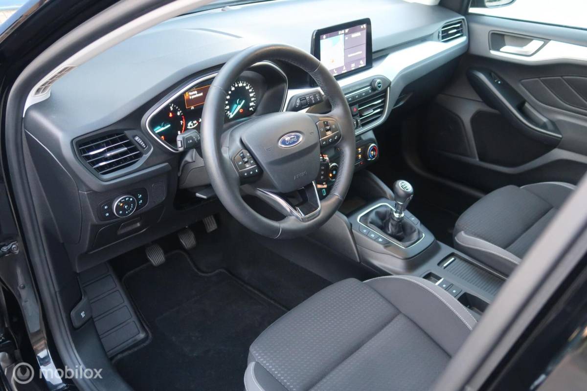 Ford Focus Ford Focus Wagon 1.0 EcoBoost EDITION EDITION CARPLAY, NAVI, CRUISECONTROL