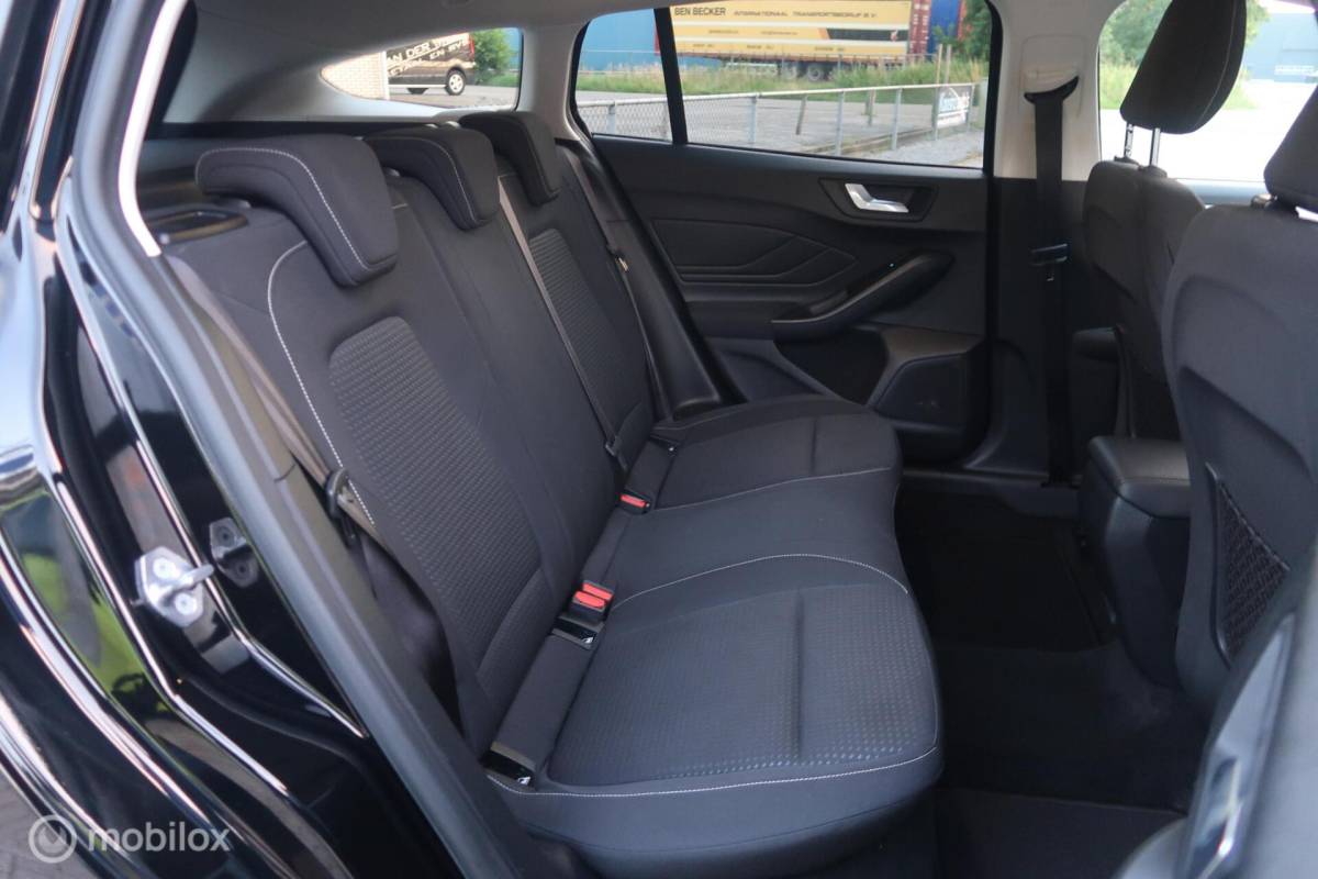 Ford Focus Ford Focus Wagon 1.0 EcoBoost EDITION EDITION CARPLAY, NAVI, CRUISECONTROL
