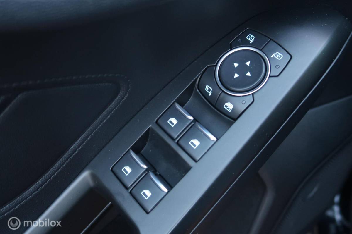 Ford Focus Ford Focus Wagon 1.0 EcoBoost EDITION EDITION CARPLAY, NAVI, CRUISECONTROL