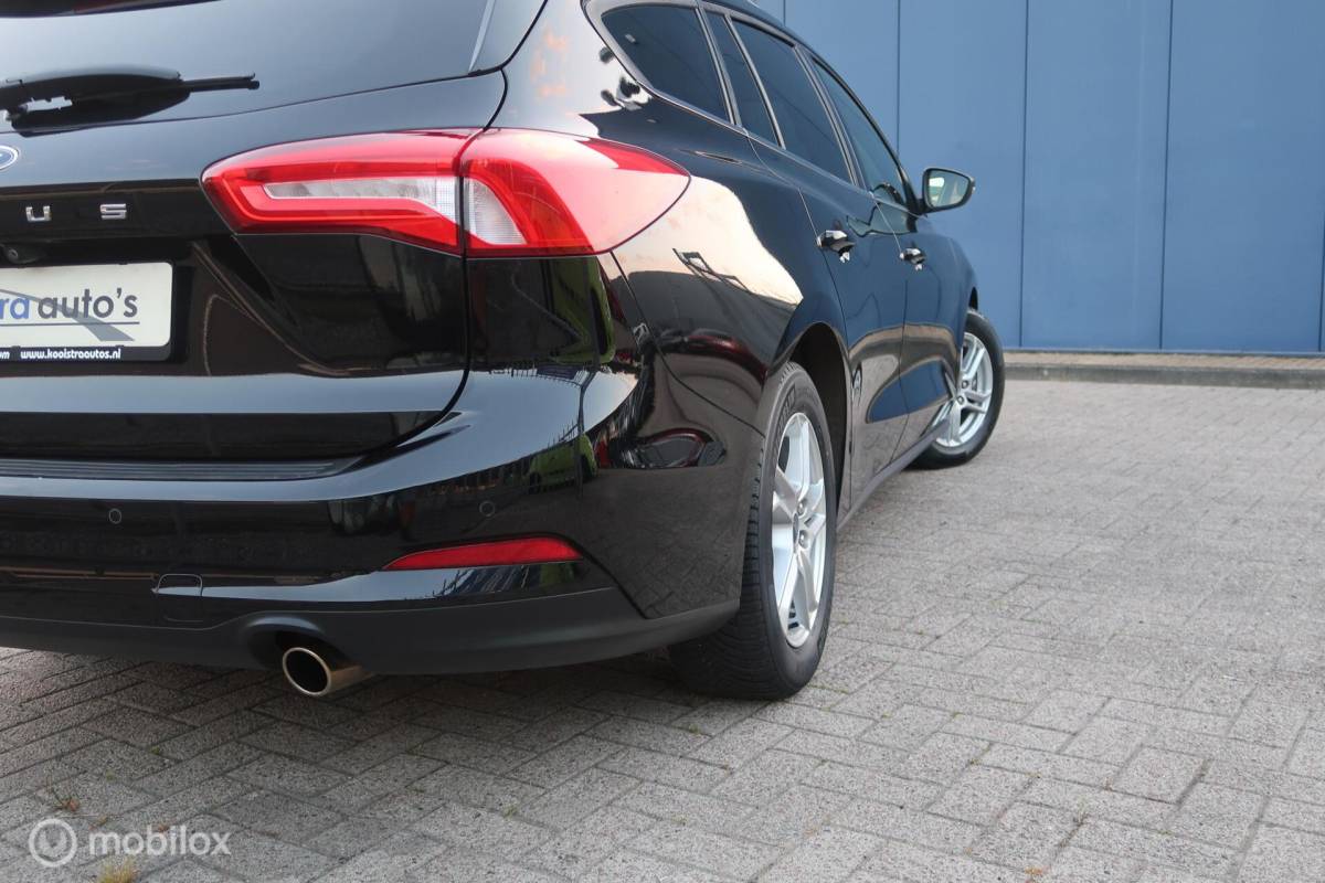 Ford Focus Ford Focus Wagon 1.0 EcoBoost EDITION EDITION CARPLAY, NAVI, CRUISECONTROL
