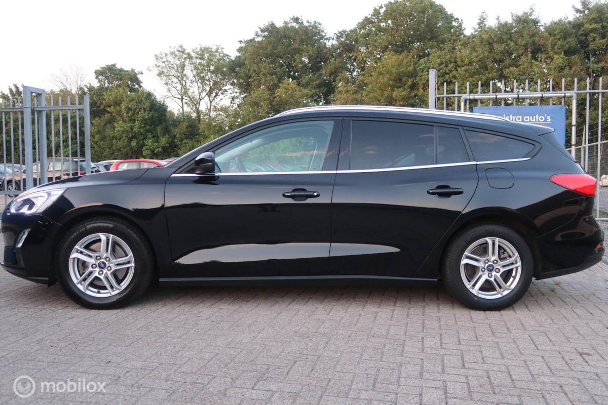 Ford Focus Ford Focus Wagon 1.0 EcoBoost EDITION EDITION CARPLAY, NAVI, CRUISECONTROL