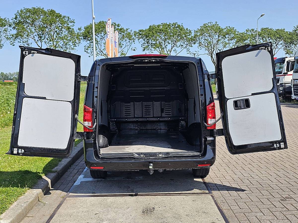 Mercedes-Benz Vito MERCEDES-BENZ VITO 114 l2 2xzijdeur led nav