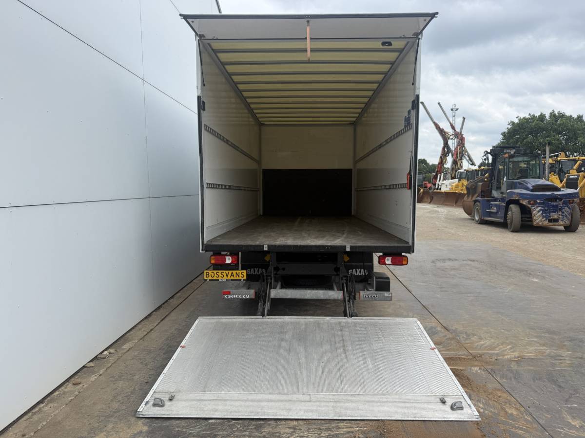 Iveco Daily Iveco Daily 72C18 3.0 Automaat Luchtvering Dubbellucht 1000kg Laadklep Bakwagen Meubelbak Koffer