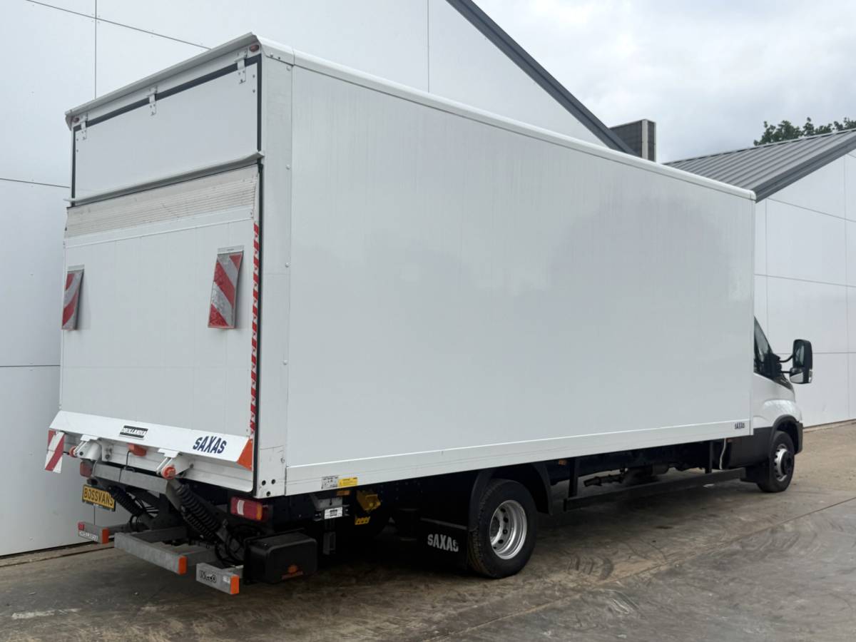 Iveco Daily Iveco Daily 72C18 3.0 Automaat Luchtvering Dubbellucht 1000kg Laadklep Bakwagen Meubelbak Koffer