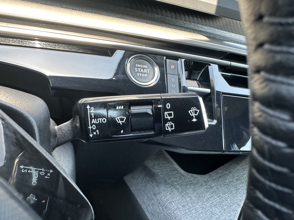 Peugeot 5008 Peugeot 5008 Hybrid 145 Allure | 7 Persoons | CarPlay |