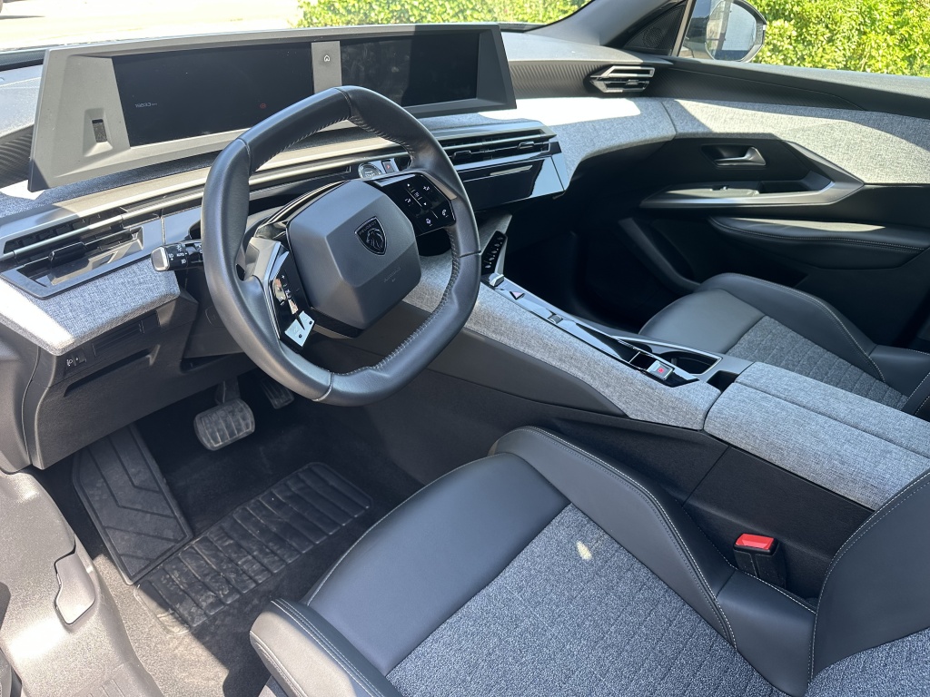 Peugeot 5008 Peugeot 5008 Hybrid 145 Allure | 7 Persoons | CarPlay |