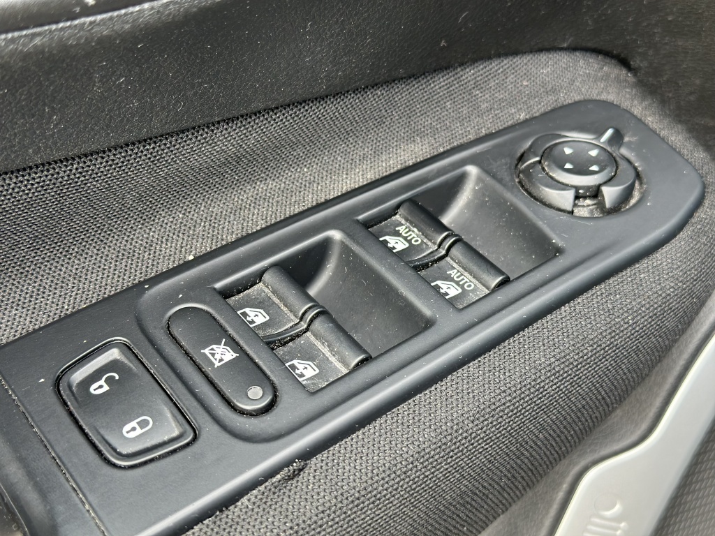 Jeep Renegade Jeep Renegade 1.6 E-Torq Hoge instap*NAP*Airco*MultiMedia