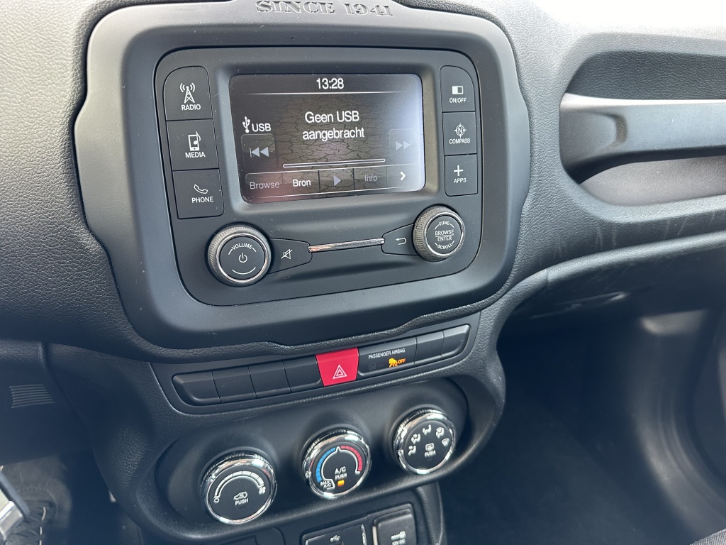 Jeep Renegade Jeep Renegade 1.6 E-Torq Hoge instap*NAP*Airco*MultiMedia