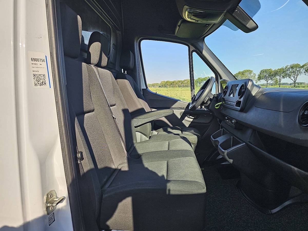 Mercedes-Benz Sprinter MERCEDES-BENZ SPRINTER 317 l2h2 rwd automaat