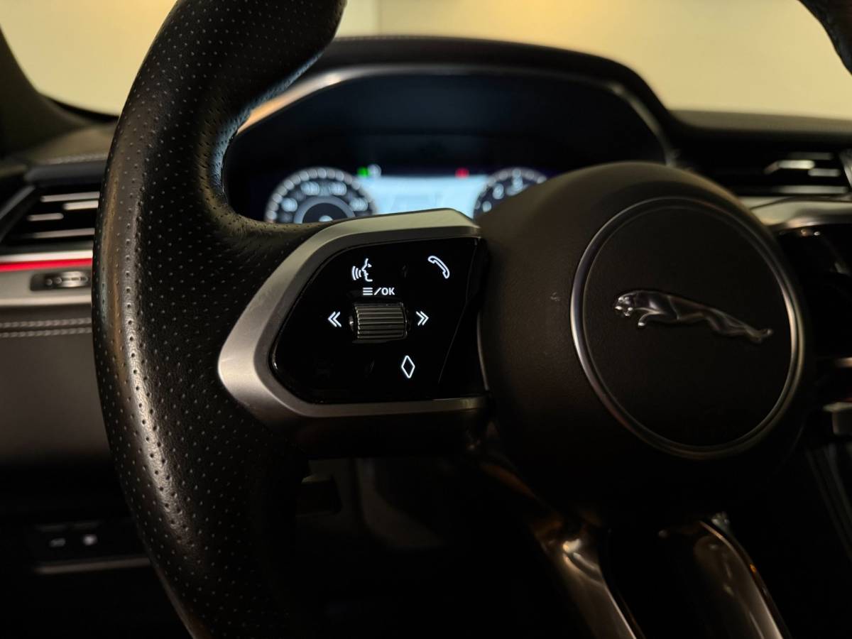 Jaguar F-PACE Jaguar F-PACE 2.0 P400e PHEV R-Dynamic *404Pk! Dealer OH|Meridian|Memory|Elektr.trekhaak/achterklep|Adapt.Cruise