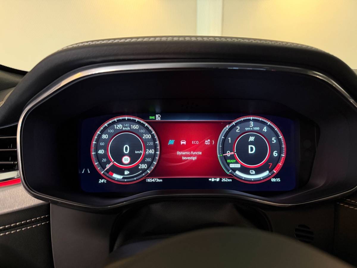 Jaguar F-PACE Jaguar F-PACE 2.0 P400e PHEV R-Dynamic *404Pk! Dealer OH|Meridian|Memory|Elektr.trekhaak/achterklep|Adapt.Cruise