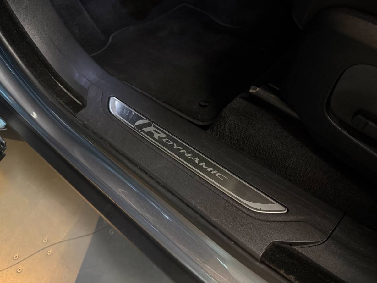 Jaguar F-PACE Jaguar F-PACE 2.0 P400e PHEV R-Dynamic *404Pk! Dealer OH|Meridian|Memory|Elektr.trekhaak/achterklep|Adapt.Cruise