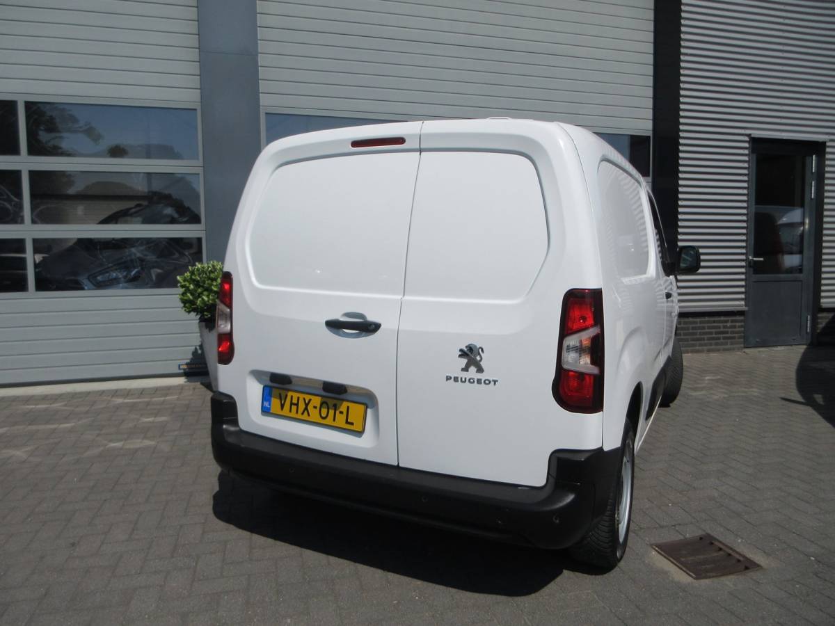 Peugeot Partner Peugeot Partner 1.5 BlueHDI Pro airco cruisecontrol