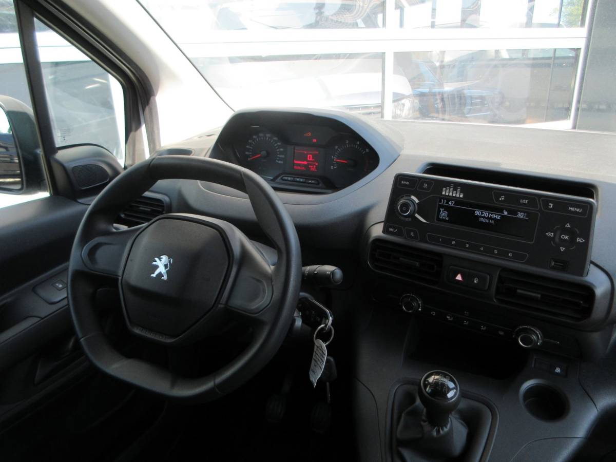 Peugeot Partner Peugeot Partner 1.5 BlueHDI Pro airco cruisecontrol