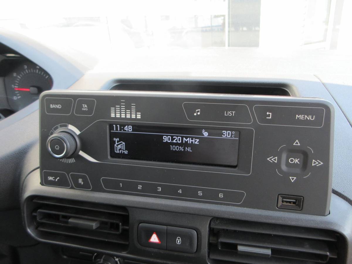 Peugeot Partner Peugeot Partner 1.5 BlueHDI Pro airco cruisecontrol