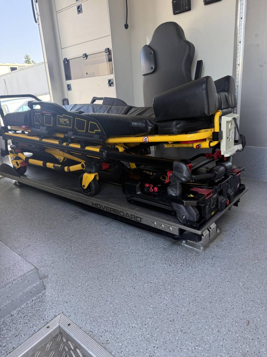 MAN TGE MAN TGE 180 50 180pk Automaat 50 AMBULANCE INCL STRYKER BRANCARD VB Luchtvering