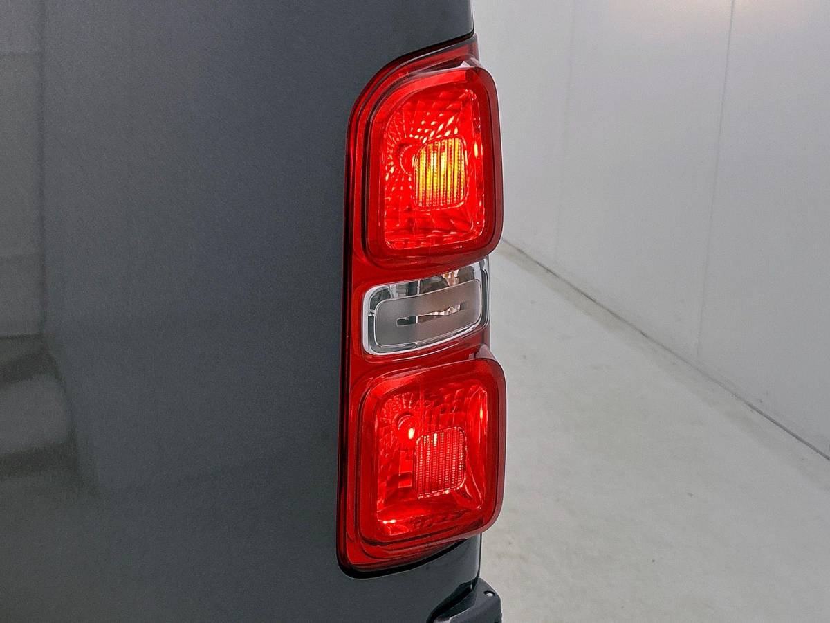Opel Vivaro-e Opel Vivaro-e L3H1 Dubbele Cabine Edition 75 kWh Airco Cruise Control Navigatie WLTP 317 KM Actieradius