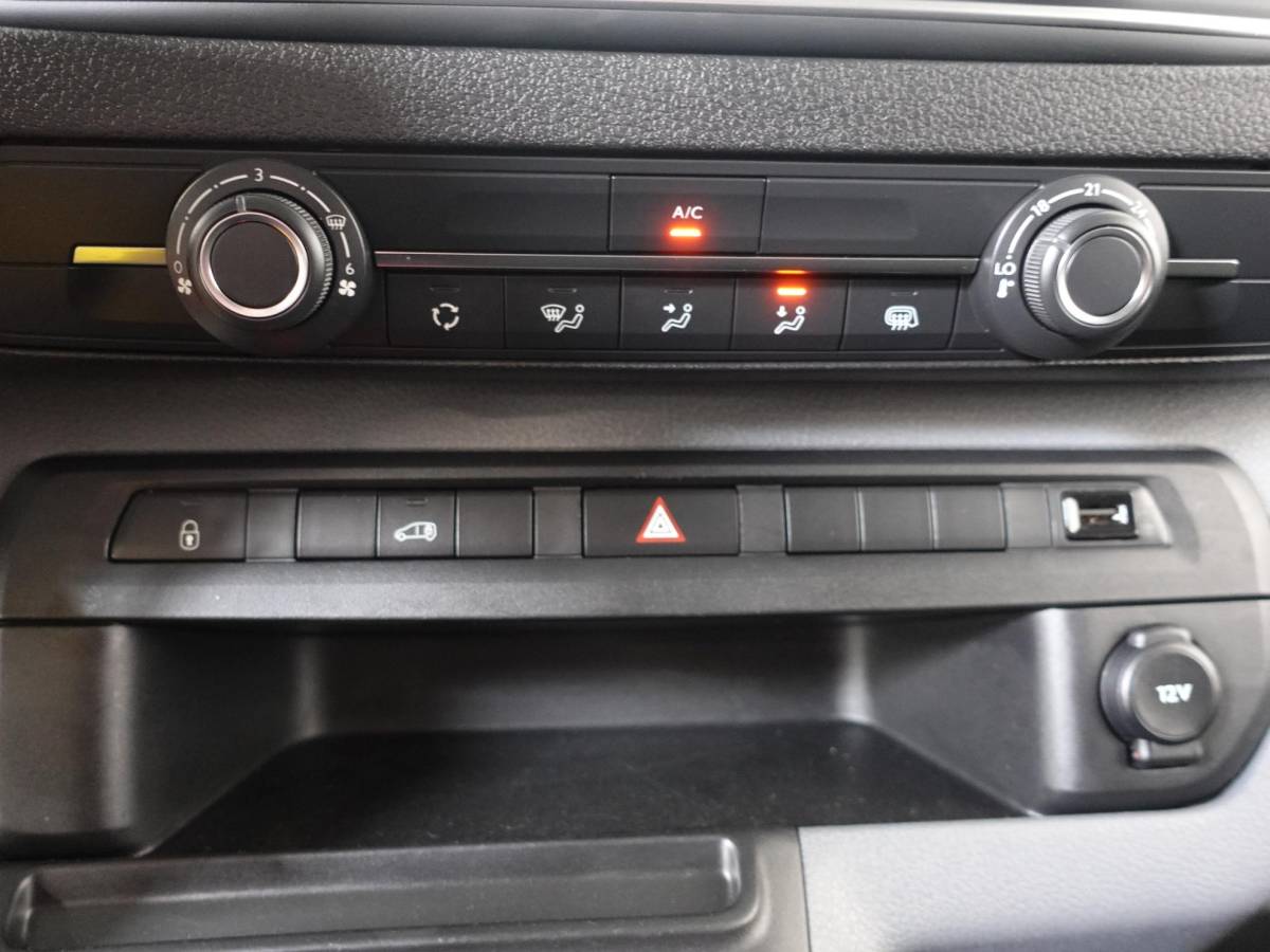 Opel Vivaro-e Opel Vivaro-e L3H1 Edition 75 kWh Automaat Airco Navigatie Cruise Control WLTP 317 km actieradius