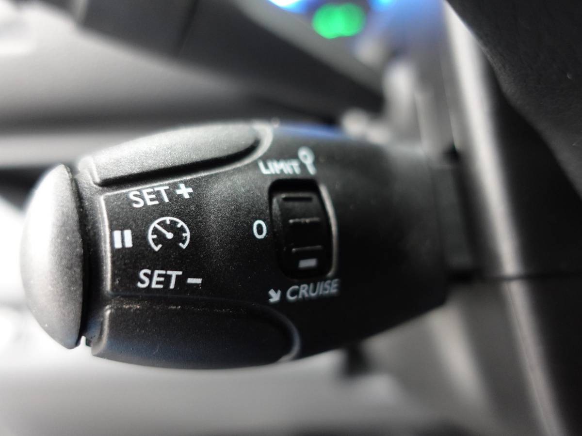 Opel Vivaro-e Opel Vivaro-e L3H1 Edition 75 kWh Automaat Airco Navigatie Cruise Control WLTP 317 km actieradius