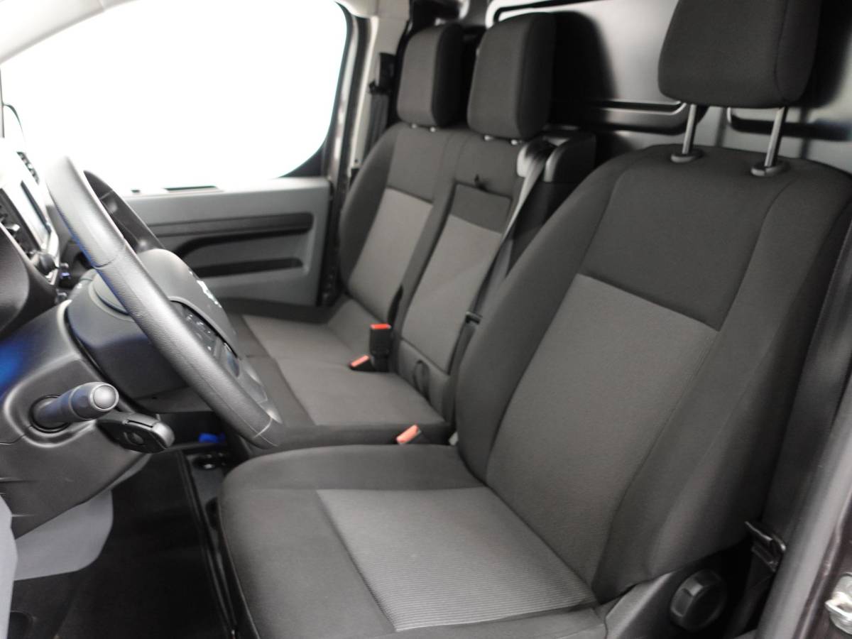 Opel Vivaro-e Opel Vivaro-e L3H1 Edition 75 kWh Automaat Airco Navigatie Cruise Control WLTP 317 km actieradius