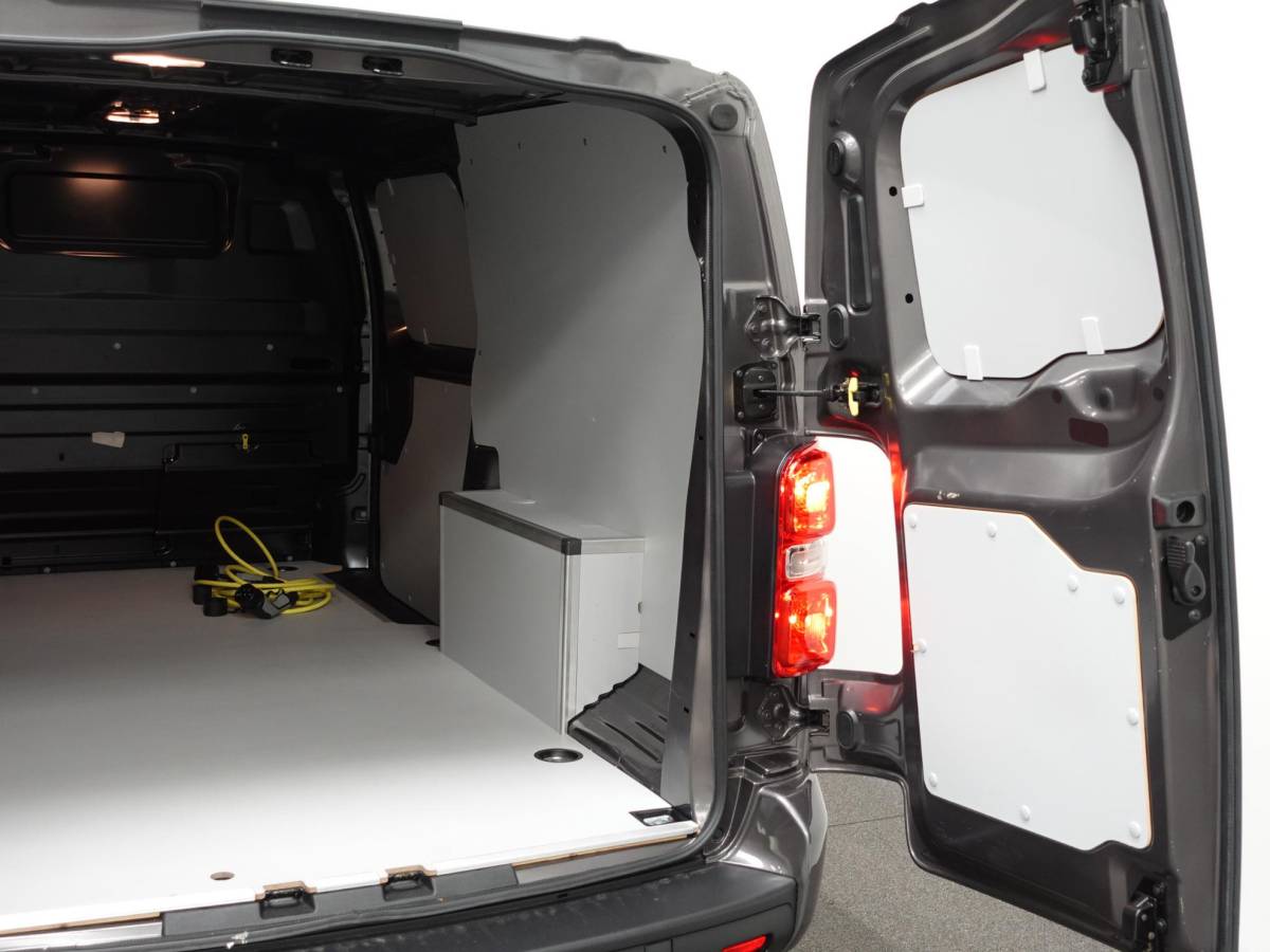 Opel Vivaro-e Opel Vivaro-e L3H1 Edition 75 kWh Automaat Airco Navigatie Cruise Control WLTP 317 km actieradius