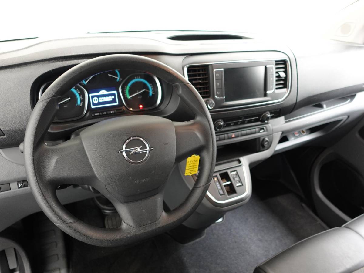 Opel Vivaro-e Opel Vivaro-e 75kWh L2H1 Innovation Automaat Cruise Control Airco Navi Camera 3-zits