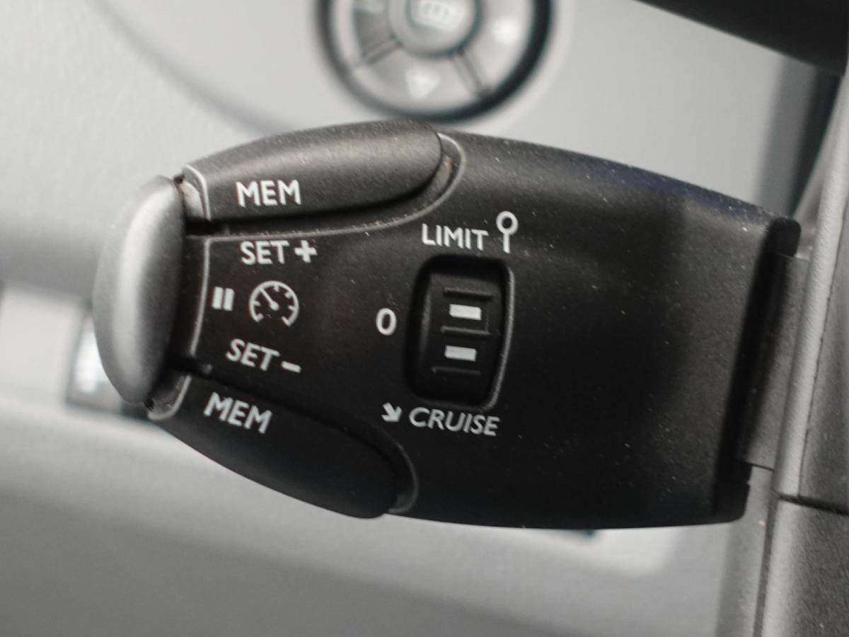Opel Vivaro-e Opel Vivaro-e 75kWh L2H1 Innovation Automaat Cruise Control Airco Navi Camera 3-zits