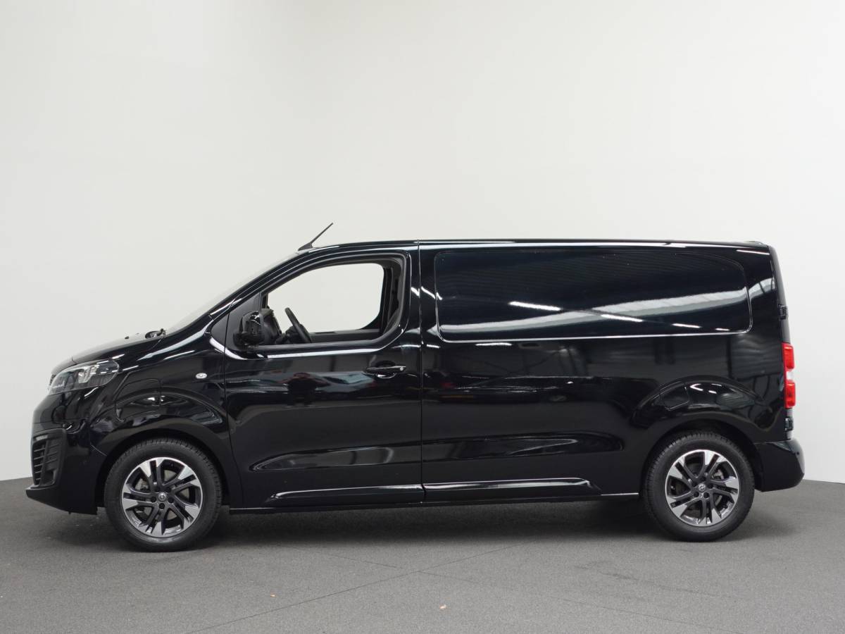 Opel Vivaro-e Opel Vivaro-e 75kWh L2H1 Innovation Automaat Cruise Control Airco Navi Camera 3-zits