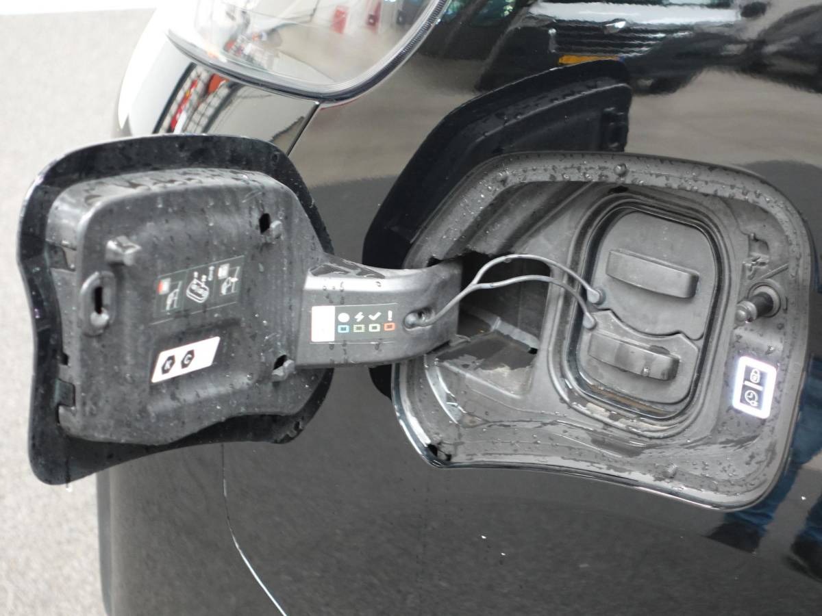 Opel Vivaro-e Opel Vivaro-e 75kWh L2H1 Innovation Automaat Cruise Control Airco Navi Camera 3-zits