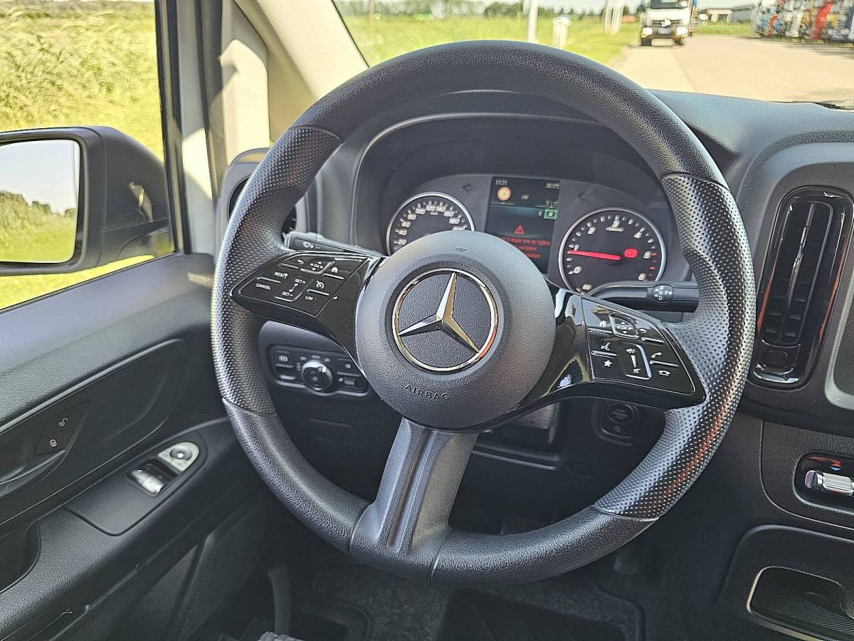 Mercedes-Benz Vito MERCEDES-BENZ VITO 114 l2 led navi automaat