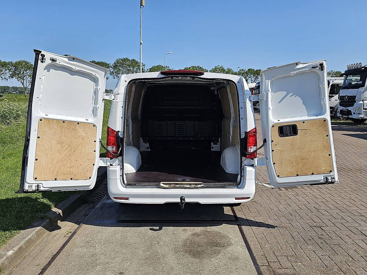 Mercedes-Benz Vito MERCEDES-BENZ VITO 114 l2 led navi automaat