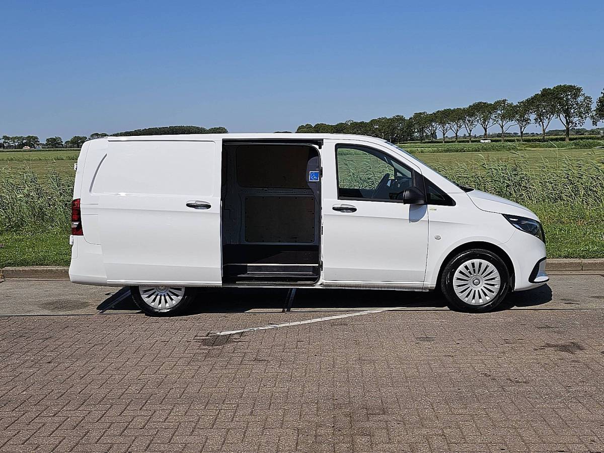 Mercedes-Benz Vito MERCEDES-BENZ VITO 114 l2 led navi automaat