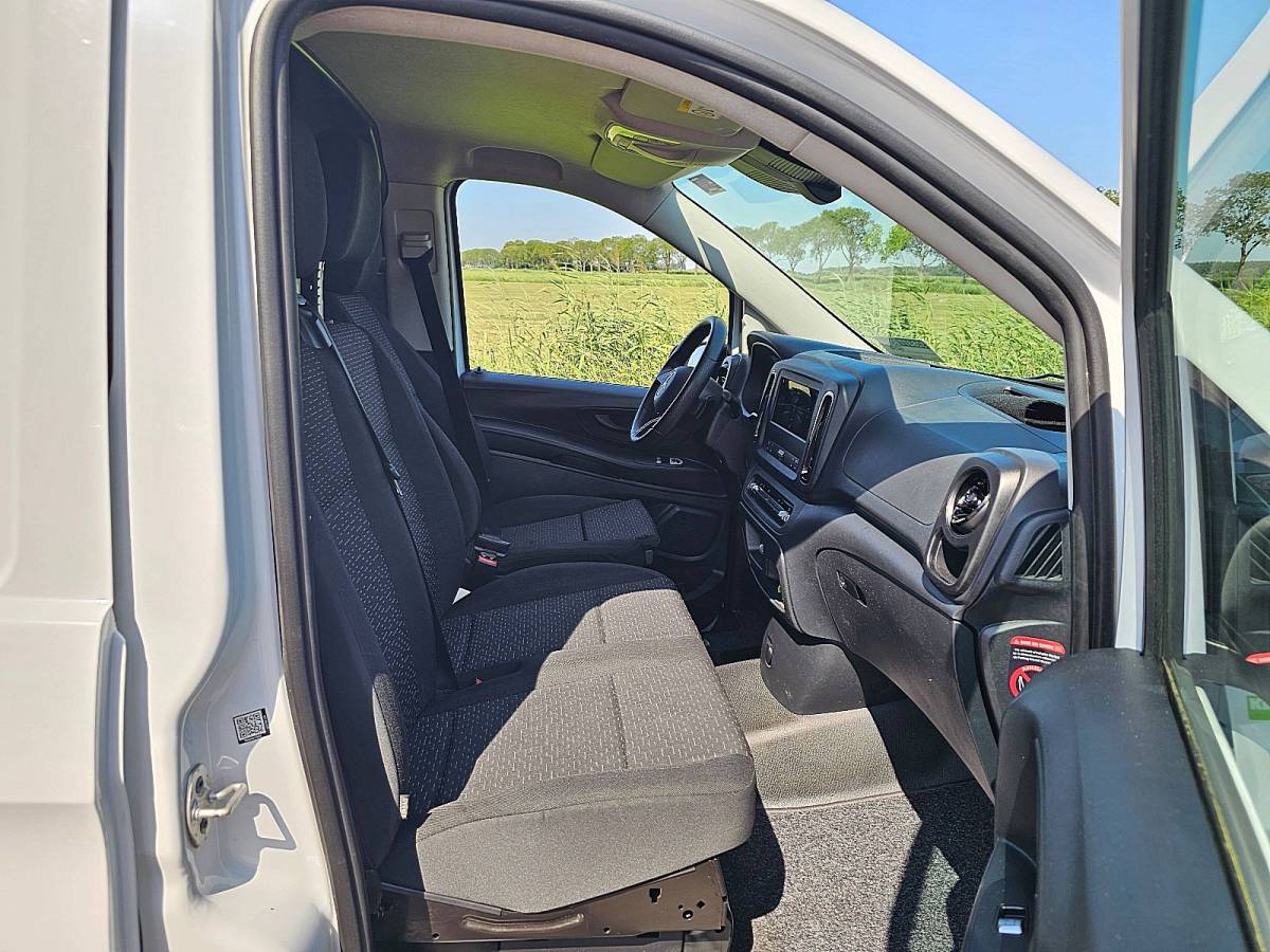 Mercedes-Benz Vito MERCEDES-BENZ VITO 114 l2 led navi automaat