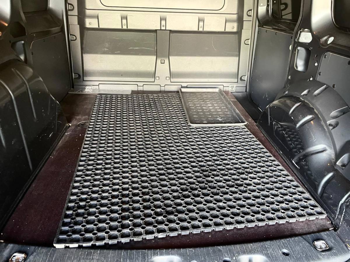 Ford Transit Connect Ford TRANSIT CONNECT 2.0 EcoBlue L1 Trend AIRCO NAVI CAR-PLAY TREKH NAP