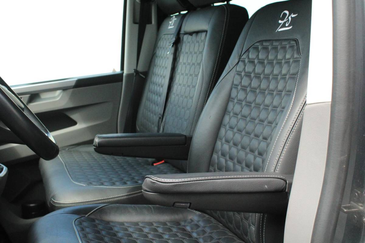 Volkswagen Transporter Volkswagen Transporter 2.0 TDI L2H1 30 DC Bulli 75-edition