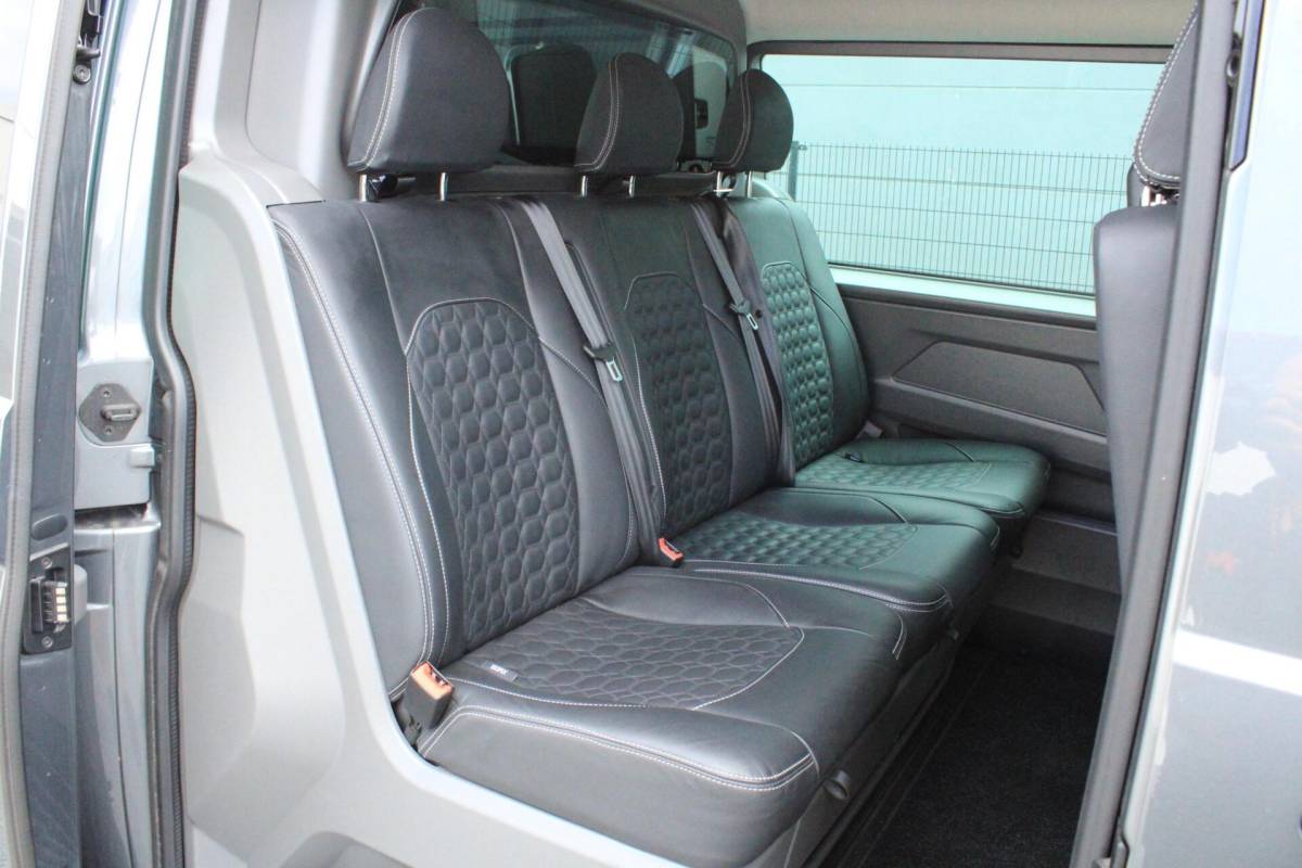 Volkswagen Transporter Volkswagen Transporter 2.0 TDI L2H1 30 DC Bulli 75-edition