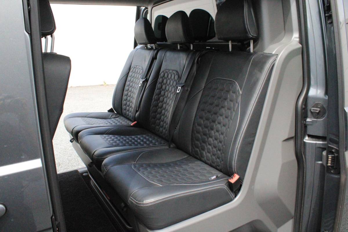Volkswagen Transporter Volkswagen Transporter 2.0 TDI L2H1 30 DC Bulli 75-edition