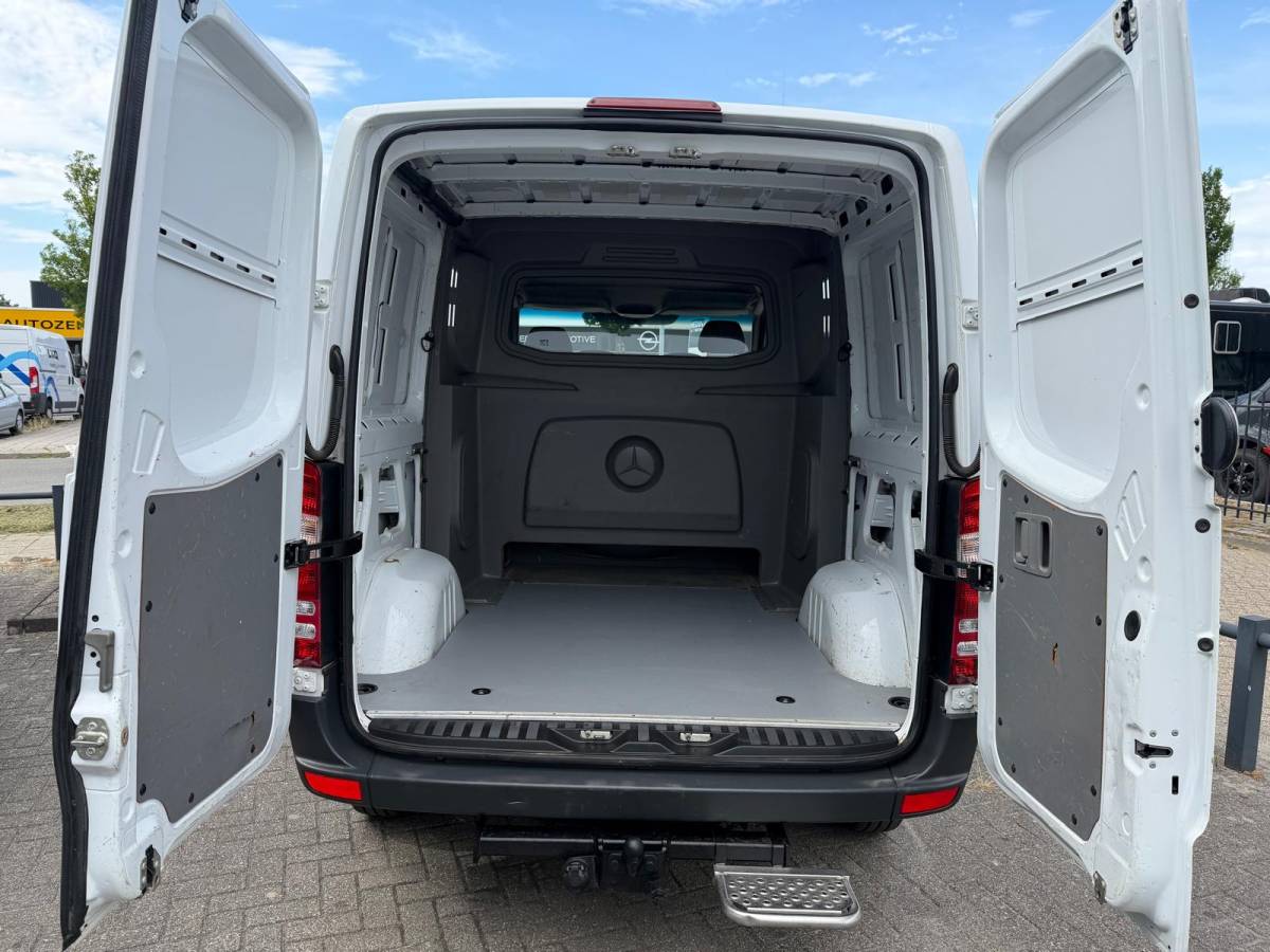 Mercedes-Benz Sprinter Mercedes-Benz Sprinter 210 CDI L1H1 DC Automaat | NAP | Trekhaak