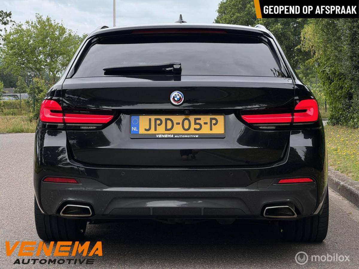 BMW 5 Serie BMW 530d Touring LCI M Sport Laserlicht 20 inch Full Options Mild Hybrid