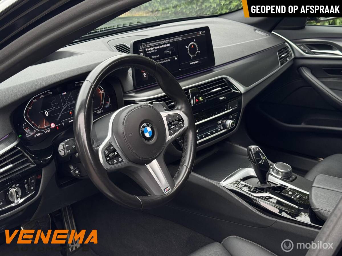 BMW 5 Serie BMW 530d Touring LCI M Sport Laserlicht 20 inch Full Options Mild Hybrid