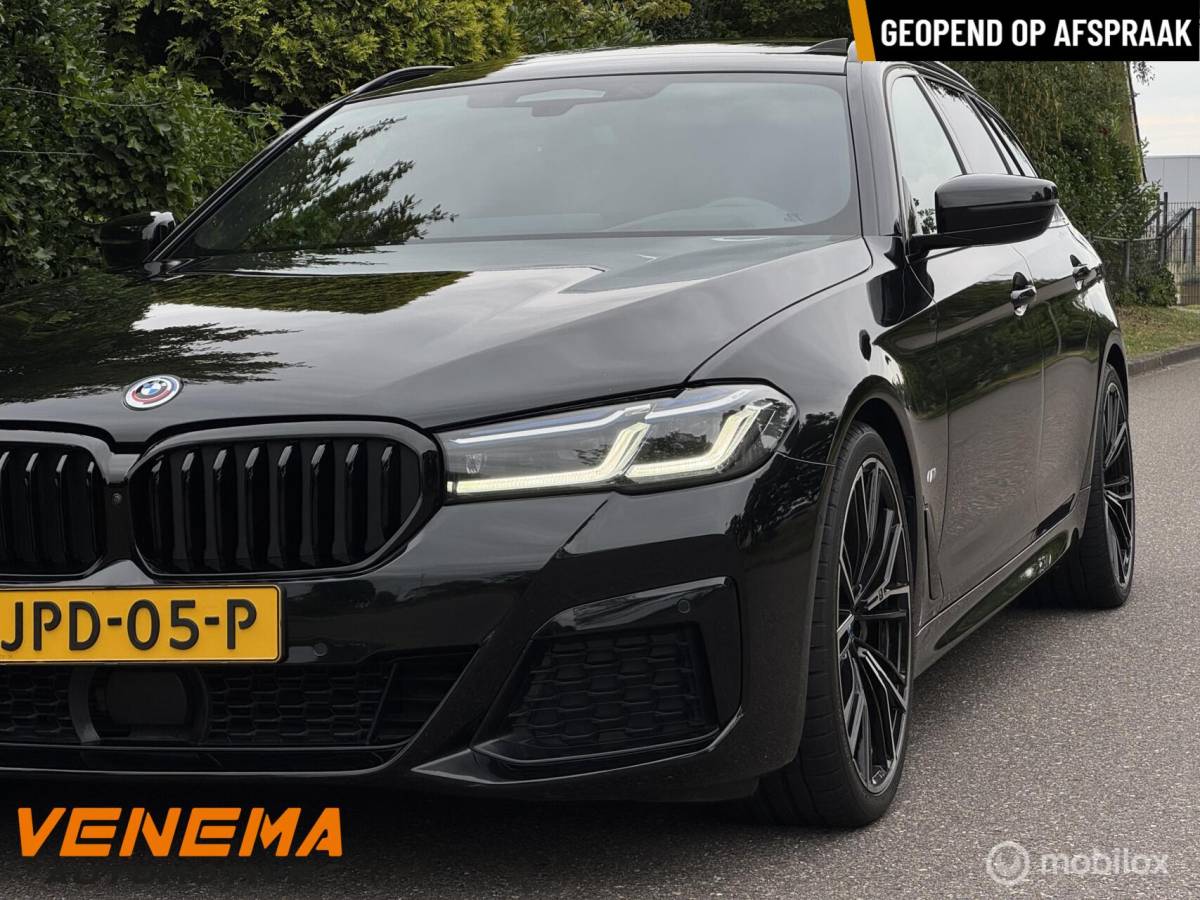 BMW 5 Serie BMW 530d Touring LCI M Sport Laserlicht 20 inch Full Options Mild Hybrid