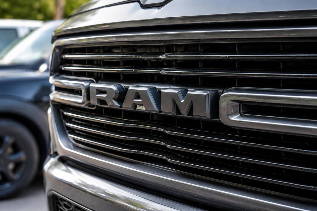 Dodge Ram 1500 Dodge Ram 1500 5.7 V8 4×4 Crew Cab Laramie | Milltek uitlaat | BTW | 360 Camera
