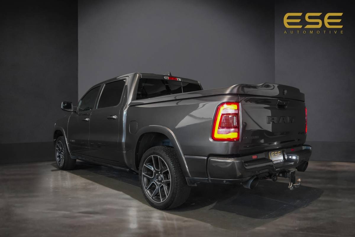 Dodge Ram 1500 Dodge Ram 1500 5.7 V8 4×4 Crew Cab Laramie | Milltek uitlaat | BTW | 360 Camera