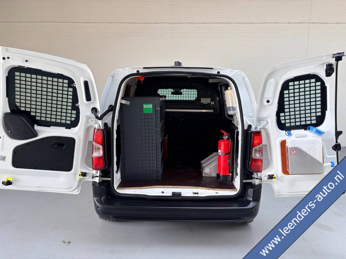 Citroën Berlingo Citroen Berlingo Servicewagen automaat 1.5 BlueHDI 130pk L1H1 BOTT inrichting, Victron omvormer v230, Standkachel, RIJKLAARPRIJS!