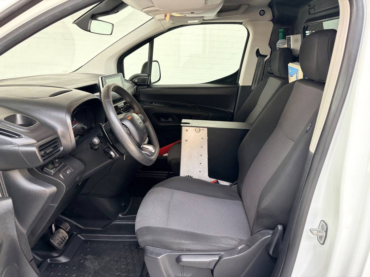 Citroën Berlingo Citroen Berlingo Servicewagen automaat 1.5 BlueHDI 130pk L1H1 BOTT inrichting, Victron omvormer v230, Standkachel, RIJKLAARPRIJS!