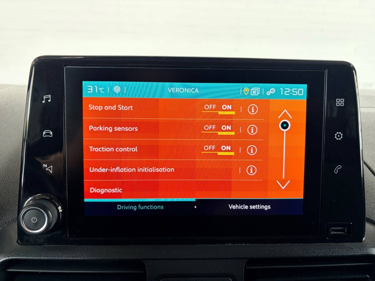 Citroën Berlingo Citroen Berlingo Servicewagen automaat 1.5 BlueHDI 130pk L1H1 BOTT inrichting, Victron omvormer v230, Standkachel, RIJKLAARPRIJS!