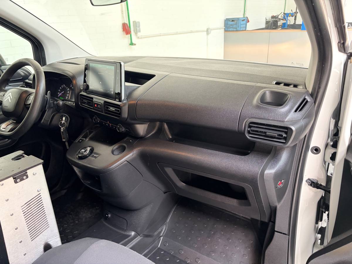 Citroën Berlingo Citroen Berlingo Servicewagen automaat 1.5 BlueHDI 130pk L1H1 BOTT inrichting, Victron omvormer v230, Standkachel, RIJKLAARPRIJS!