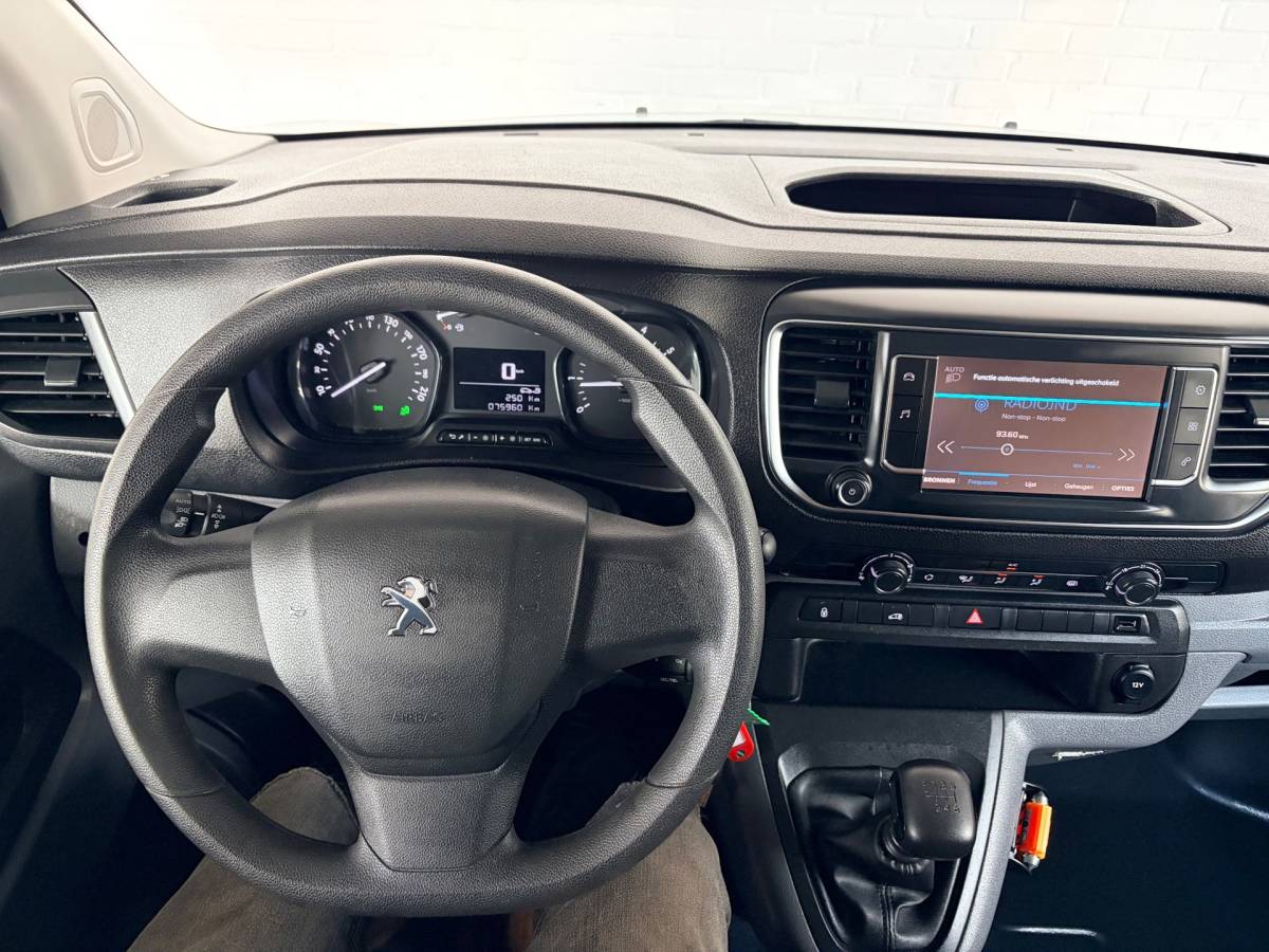 Peugeot Expert Peugeot Expert L3H1 2.0 BlueHDI 120pk Long Premium, 3Persoons, Imperiaal, Sortimo, RIJKLAARPRIJS!