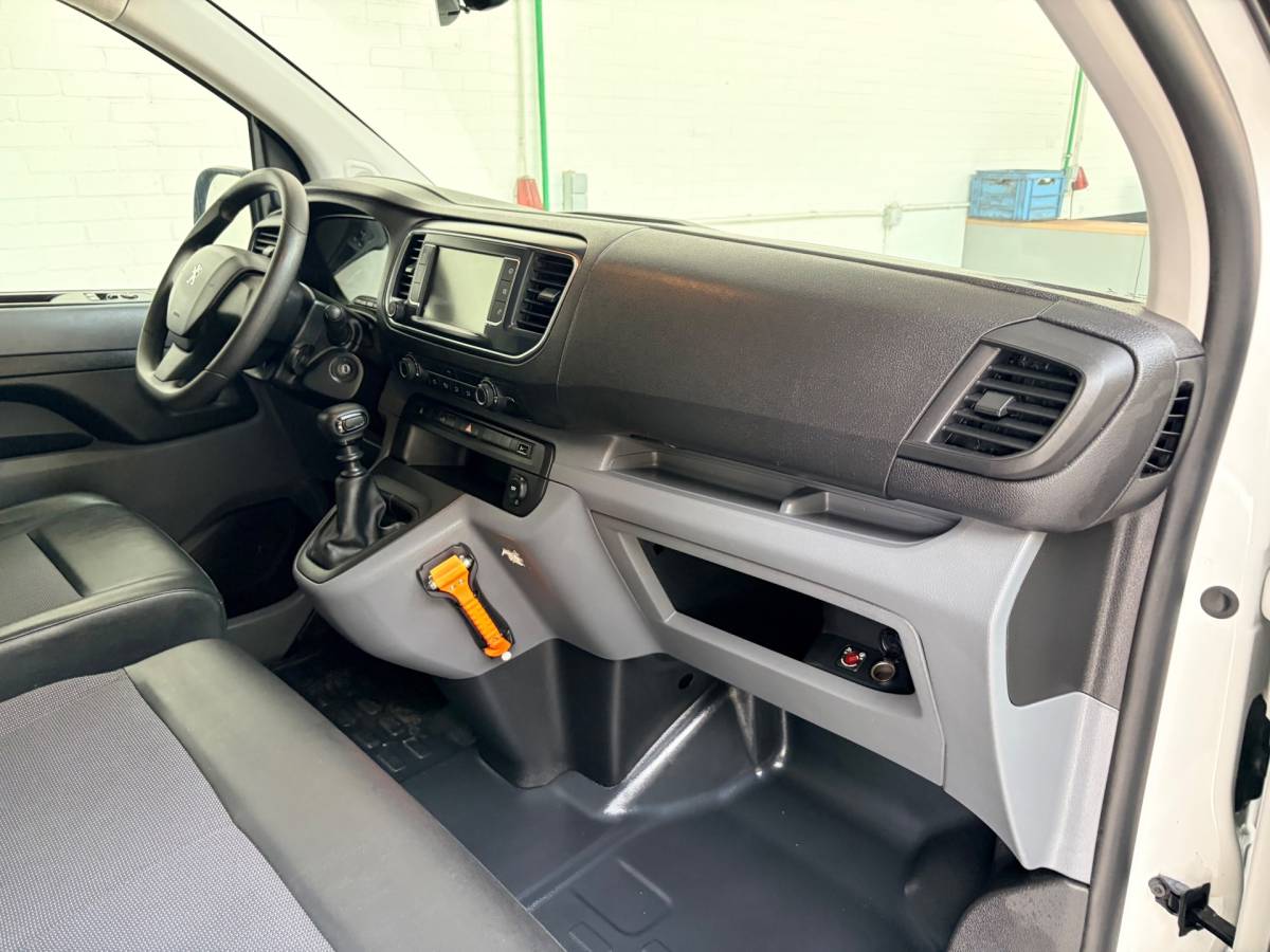 Peugeot Expert Peugeot Expert L3H1 2.0 BlueHDI 120pk Long Premium, 3Persoons, Imperiaal, Sortimo, RIJKLAARPRIJS!