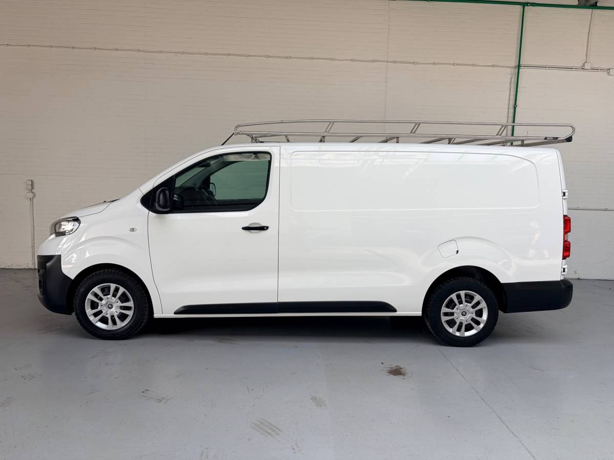 Peugeot Expert Peugeot Expert L3H1 2.0 BlueHDI 120pk Long Premium, 3Persoons, Imperiaal, Sortimo, RIJKLAARPRIJS!